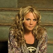 Amy Dalley - List pictures