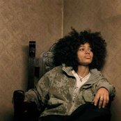 Nneka - List pictures