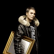 Cheek - List pictures