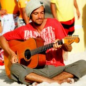 Armandinho - List pictures