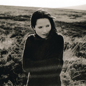Andrea Corr - List pictures