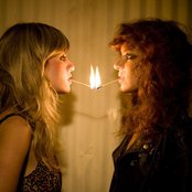 Deap Vally - List pictures