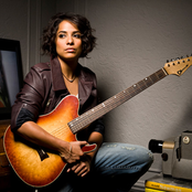 Vicci Martinez - List pictures