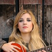 Virginia Maestro - List pictures