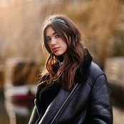 Dua Lipa - List pictures