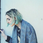 Shura - List pictures
