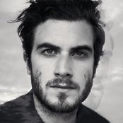 Nicolas Jaar - List pictures