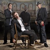 Good The Bad & The Queen - List pictures