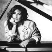 Liz Story - List pictures