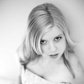 Simone - List pictures