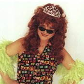 Kacey Jones - List pictures