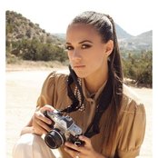Jana Kramer - List pictures