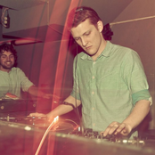 Floating Points - List pictures