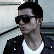 Simon Curtis - List pictures