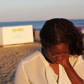 Safia - List pictures