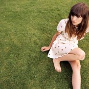 Gabrielle Aplin - List pictures