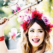 Martina Stoessel - List pictures