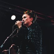 Single - List pictures