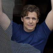 Jason Jones - List pictures