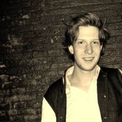 Bakermat - List pictures