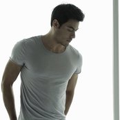 Carlos Rivera - List pictures