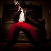 Kenny Lattimore - List pictures