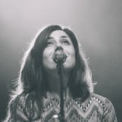 Julia Holter - List pictures