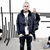 A Friend In London - List pictures