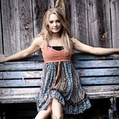 Janelle Arthur - List pictures