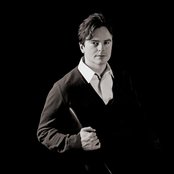 Oliver Coates - List pictures