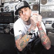 Travis Barker - List pictures