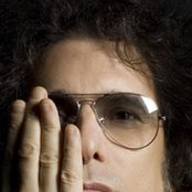 Andrés Calamaro - List pictures