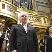 Daniel Barenboim - List pictures
