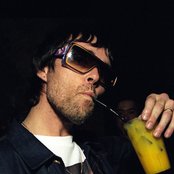 Ian Brown - List pictures