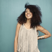 Flavia Coelho - List pictures