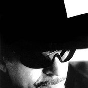 Waylon Jennings - List pictures