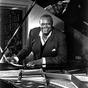 Oscar Peterson - List pictures
