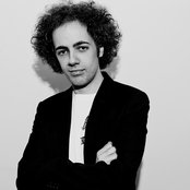 High Contrast - List pictures