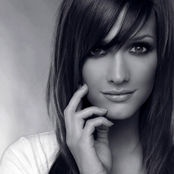 Ashlee Simpson - List pictures