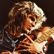 George Lynch - List pictures