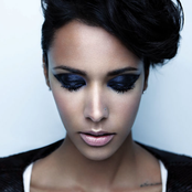 Shy'm - List pictures