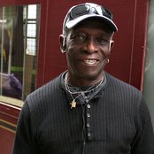 Tony Allen - List pictures