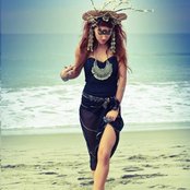 Neon Hitch - List pictures