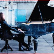 Spark - List pictures