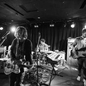 Flyying Colours - List pictures