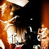 Khruangbin - List pictures