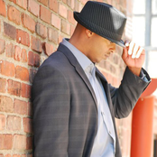 Devine Carama - List pictures