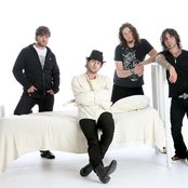 Hurt - List pictures