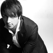 Atif Aslam - List pictures