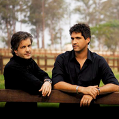 Victor E Leo - List pictures